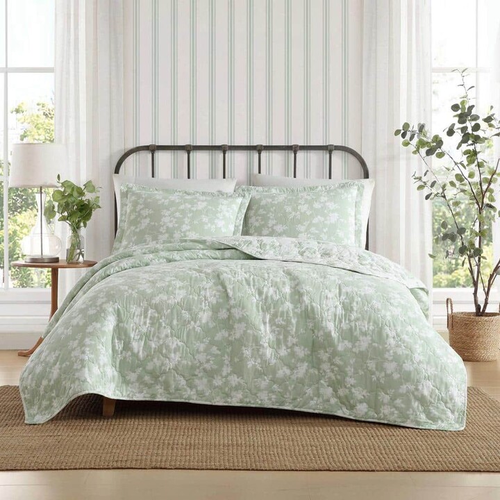Laura Ashley Adorabelle Silhouette 3-Piece Green/Cream King Cotton Quilt Set