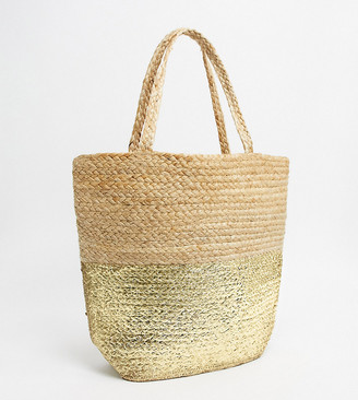 accessorize wicker bag