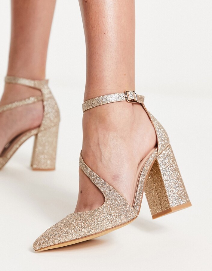 block heel pointed shoes