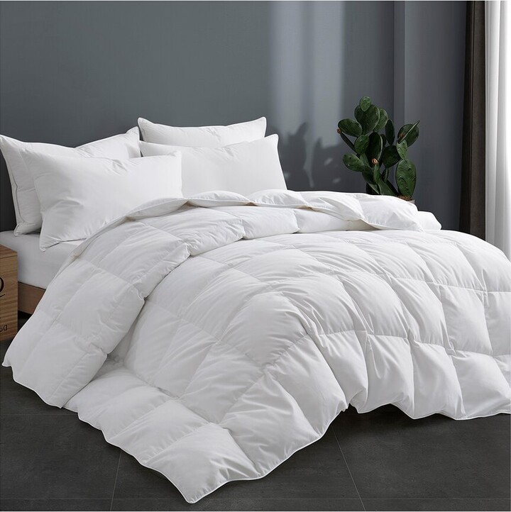 UNIKOME Ultra-Soft All-Season Comforter