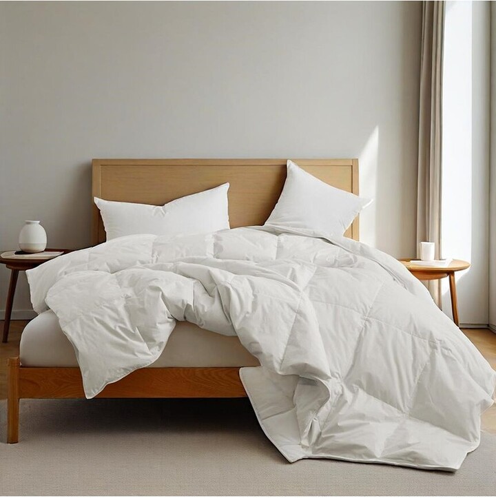 UNIKOME 300 Thread Count Lightweight White Goose Down Comforter