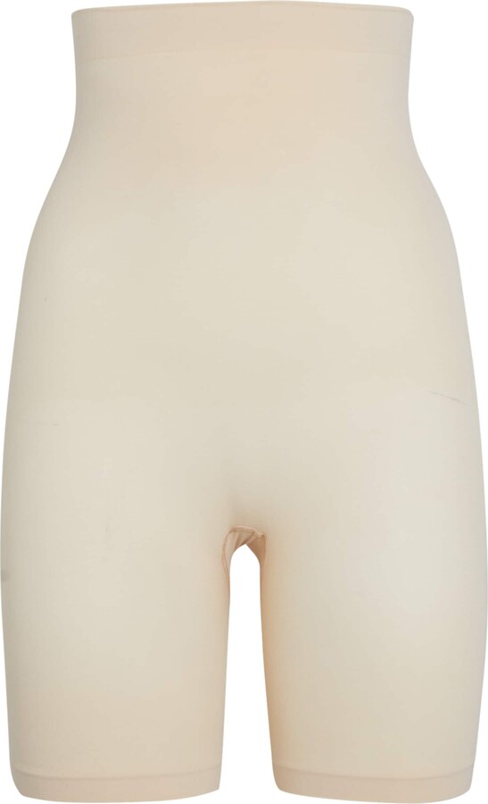 SKIMS Seamless Sculpt Mid-Thigh Shorts