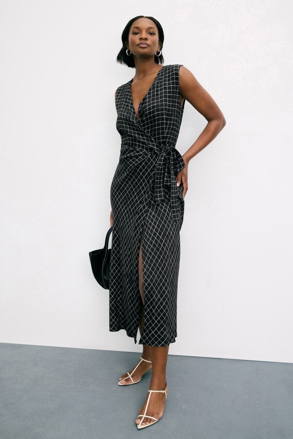 Trellis Plaid Wrap Dress Black-white-print