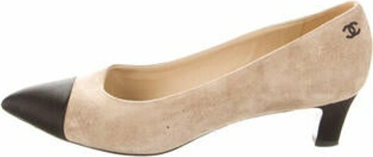 CHANEL Pre-Owned faux-pearl two-tone Pumps - Farfetch