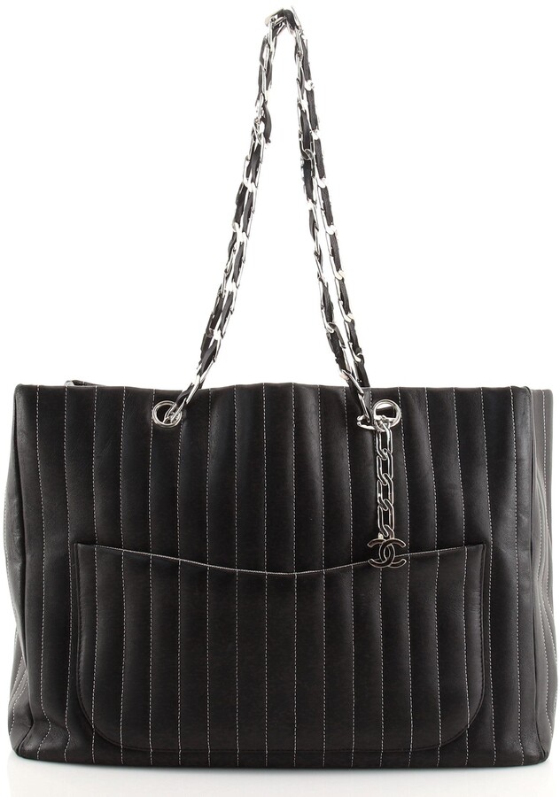 Chanel Mademoiselle Vertical Quilt Tote Bag Black Leather Lambskin ref. 999441 - Joli Closet
