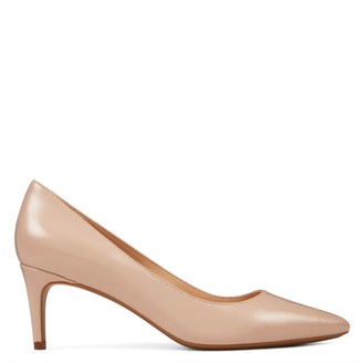 nine west soho classic pumps