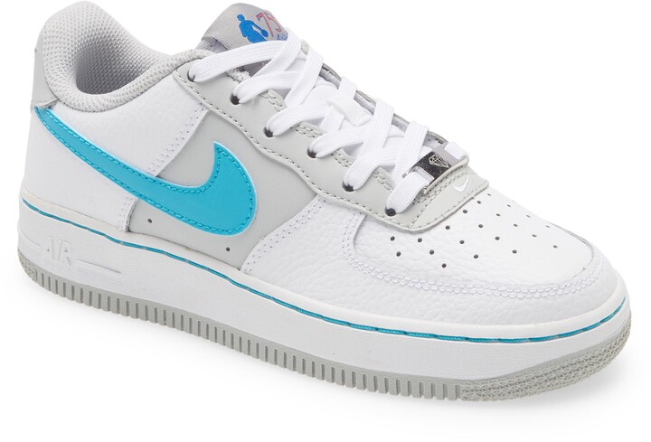 lichtblauwe nike air force 1