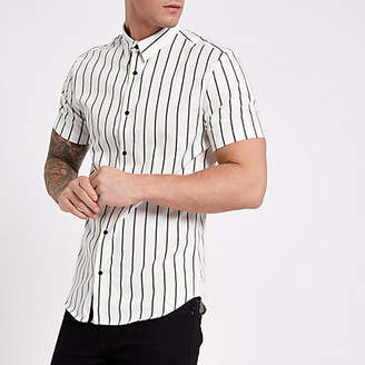 River Island Mens White stripe slim fit short sleeve shirt