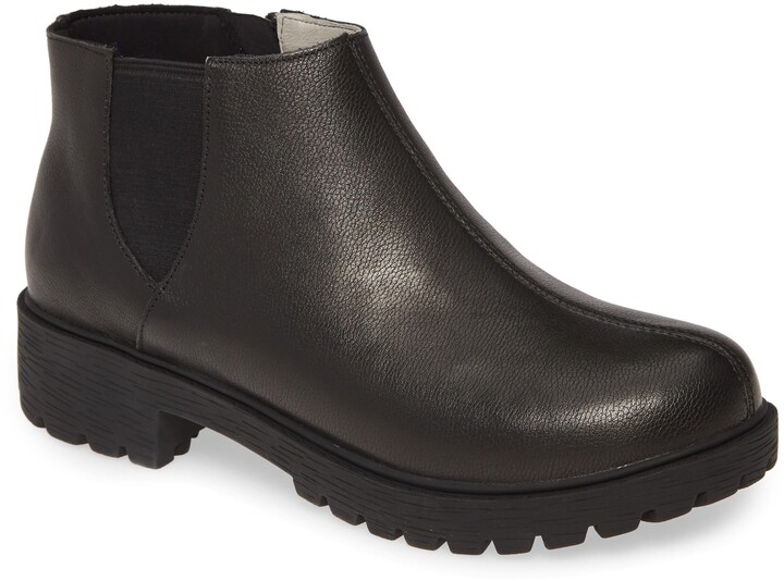 dillyn platform bootie