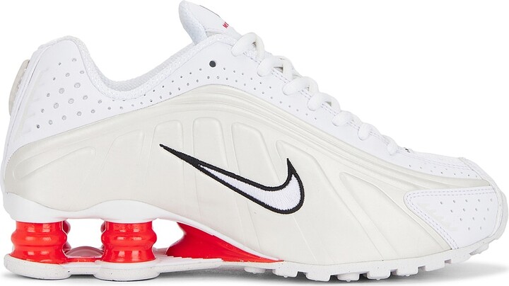 Nike Shox R4 Sneaker in White