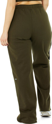 Courtside Tearaway Snap Pants in Espresso by Alo Yoga