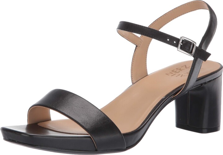 naturalizer keyson ankle strap sandals