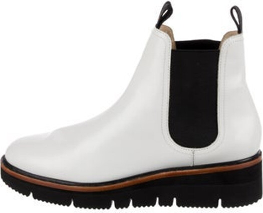 Rag & Bone Leather Ankle Chelsea Boots White Round-Toes Includes Dust Bag Size not listed estimated from measurements. Designer