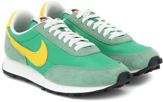 nike green ladies trainers