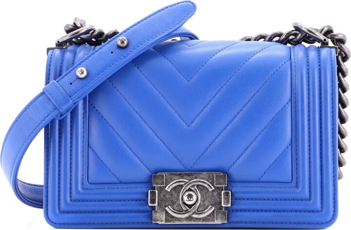 Chanel Pre Owned Boy Flap Bag Chevron Calfskin Small crossbody bag