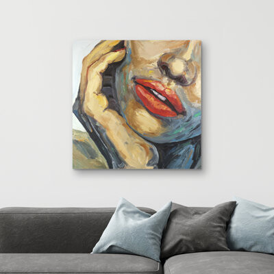 Begin Edition International Inc. Irresistible lips closeup - 32\