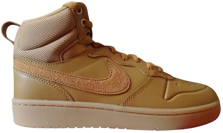 nike camel trainers