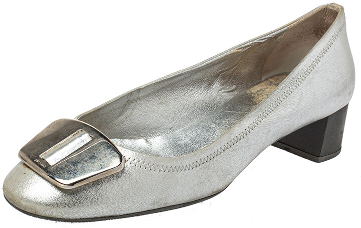 silver shoes small heel