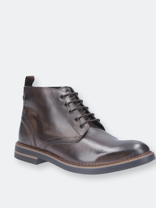 base chukka boots