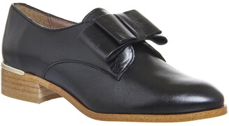 flexa slip on with bow