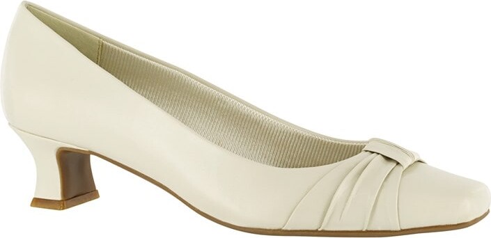 Easy Street Shoes Women's Waive Comfort Pump Shoes