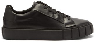 primury dyo leather trainers