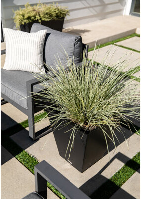 Veradek Pure Series Nobleton Planter