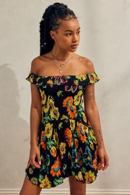 Urban Outfitters Aubrey Floral Off-Shoulder Mini Dress - Black XS at -  ShopStyle