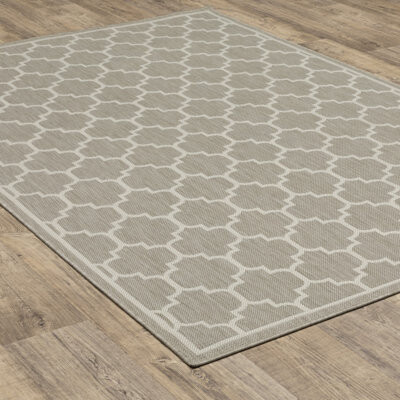 5' X 7' Gray And Ivory Geometric Stain Resistant Indoor Outdoor Area Rug