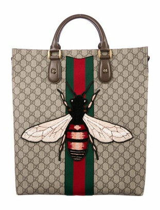 gucci bag with a bee