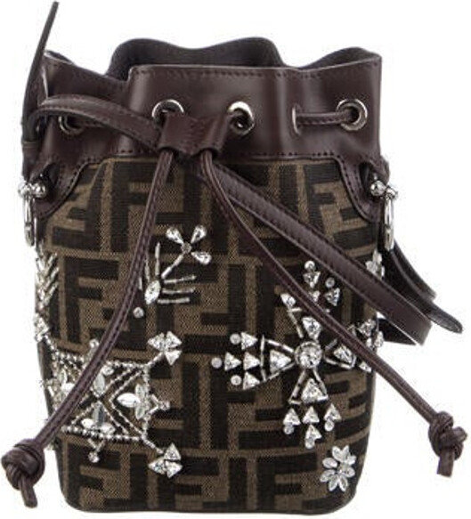 バッグ・カバンその他 Fendi MINI MON TRESOR CRYSTAL BUCKET BAG Fendi Mini Mon Tresor Crystal Bucket Bag in White | Lyst