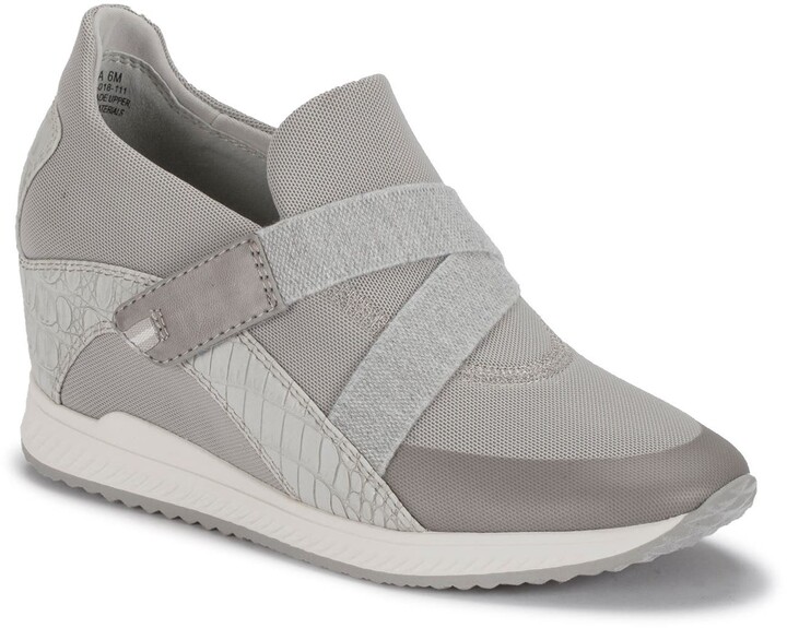 baretraps johanna sneaker