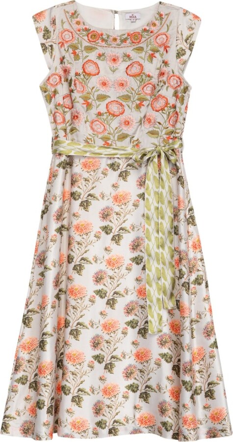 Niza Brown Women Printed Blouse With Short Sleeves Front Closure And Side Tie