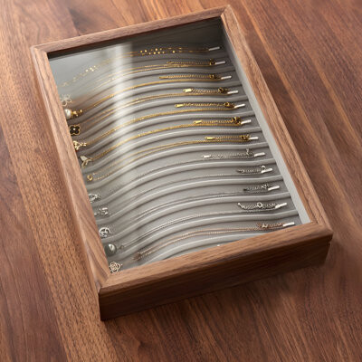 Walnut Wood Jewelry Box For Necklaces Bracelets And Earrings With Anti-Tangle Design For Pearl Pendant Chain Storage And Display