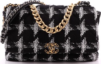 Chanel Bag : My Buying Guide & Best Tips –