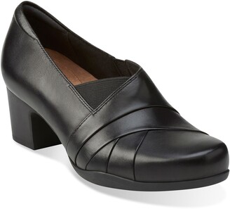 clarks block heel pumps