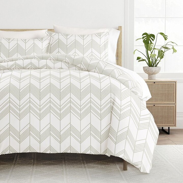 Home Collection Premium Ultra Soft Arrow Pattern Duvet Cover Set