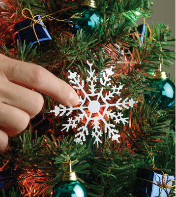 Xodus Innovations Tree Light On/Off Touch Snowflake Ornament