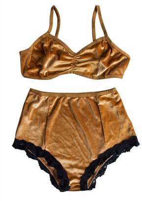 Villy Women's Vintage 2 Pieces Velvet Bra & High Waist Lace Panties Lingerie Set