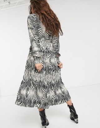 Object pleated maxi shirt dress in animal print