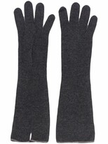 Thumbnail for your product : Fabiana Filippi Monili-chain knitted gloves