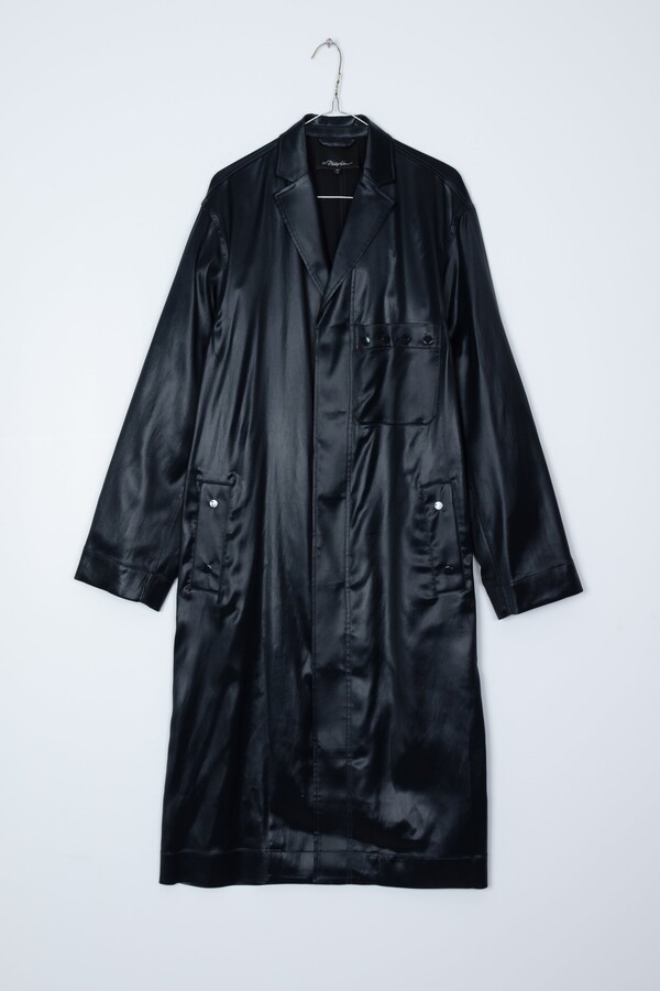 Lacquered Tailoring Car Coat with Side Slits in MIDNIGHT