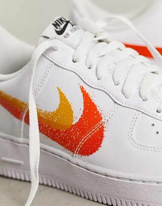 Nike Air Force 1 '07 double swoosh spray trainers in white and orange -  ShopStyle
