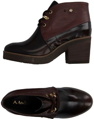 Andrea Morelli Lace-up shoes