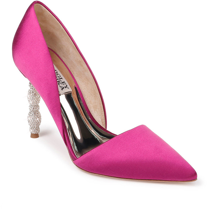 magenta pumps