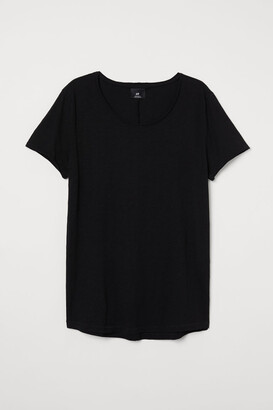 plain black shirt h