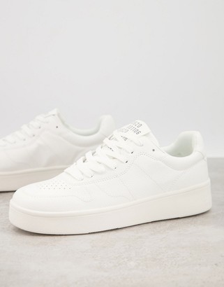 Bershka flatform retro sneakers in white - ShopStyle