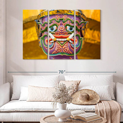 Latitude Run Wat Phra Kaew Statue