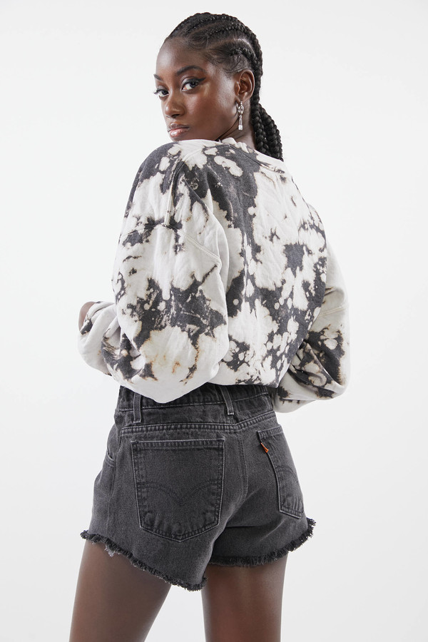 urban renewal levi's shorts