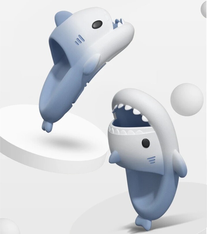Shengyuzi Home Shark Slippers Cloud Women Slides Clapper Summer Beach Indoor Soft Eva Sandal Men Male Non Slip Gradient Shoe Ladies Female